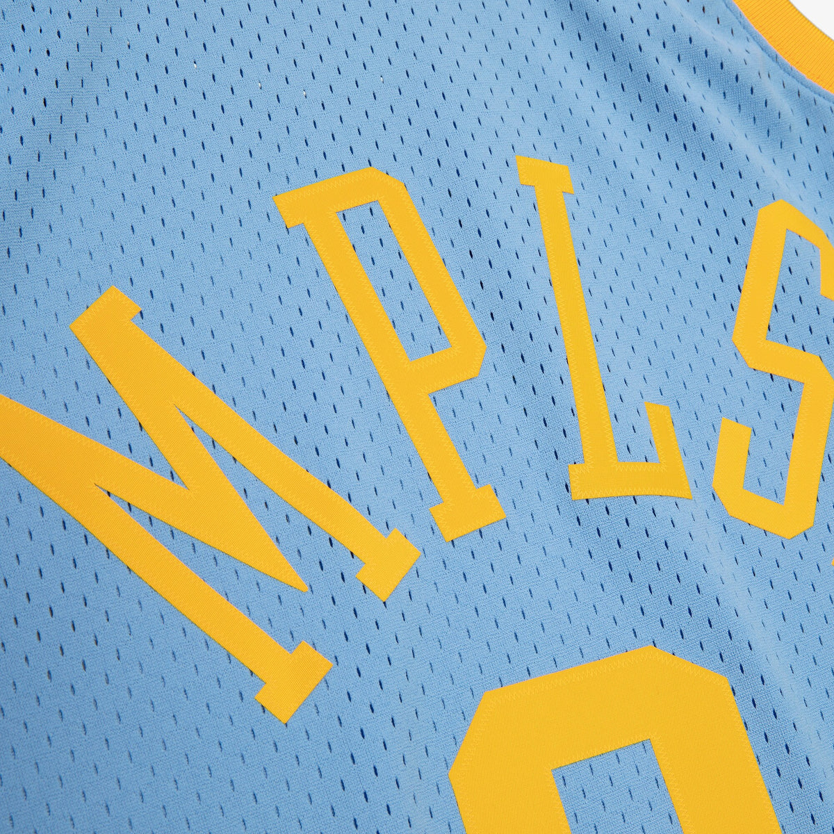 Los Angeles Lakers NBA Mitchell & Ness Derek Fisher 2001 Swingman Authentic Jersey - Columbia Blue