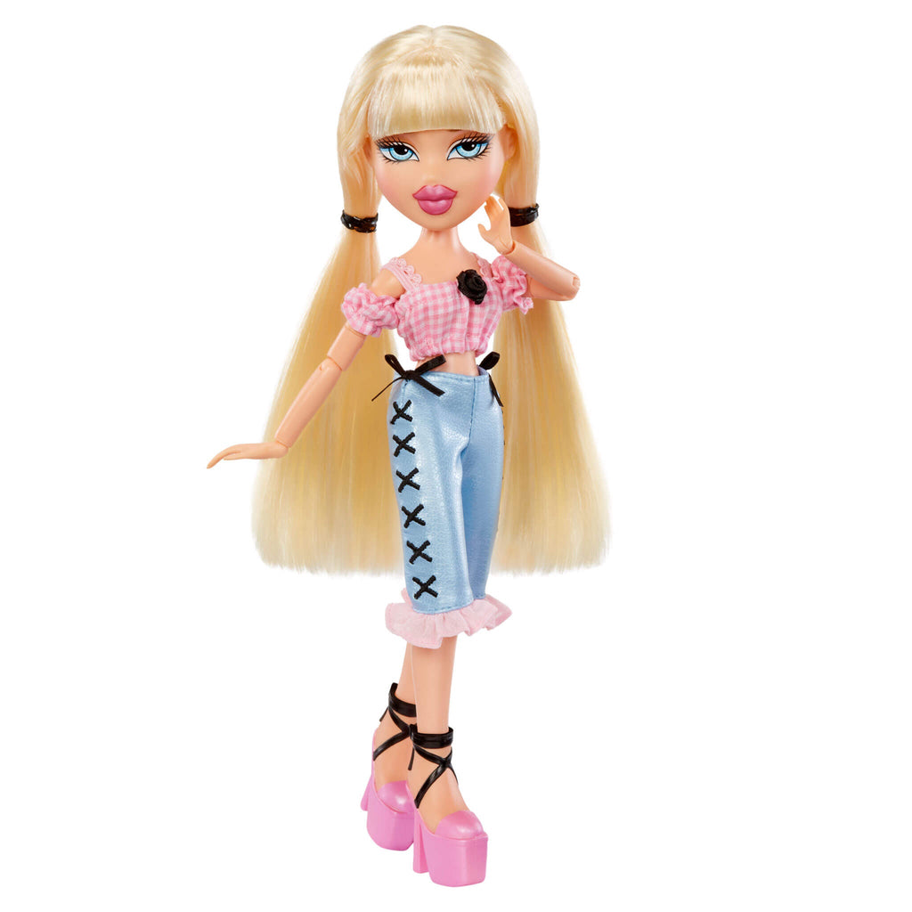 Goin' Out! Fashion Doll - Cloe