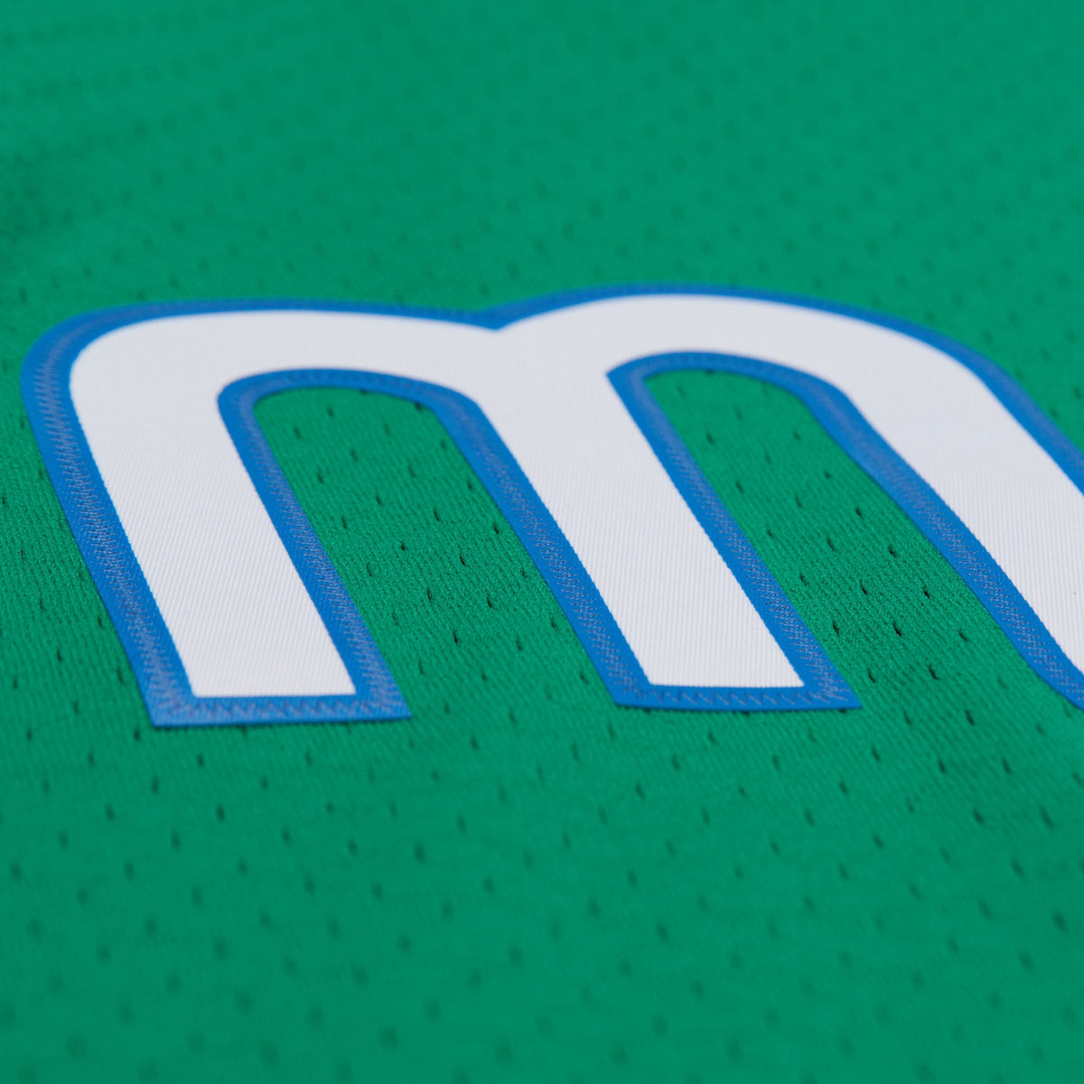 Dallas Mavericks NBA Mitchell & Ness Swingman Jersey 2004 Dirk Nowitzki