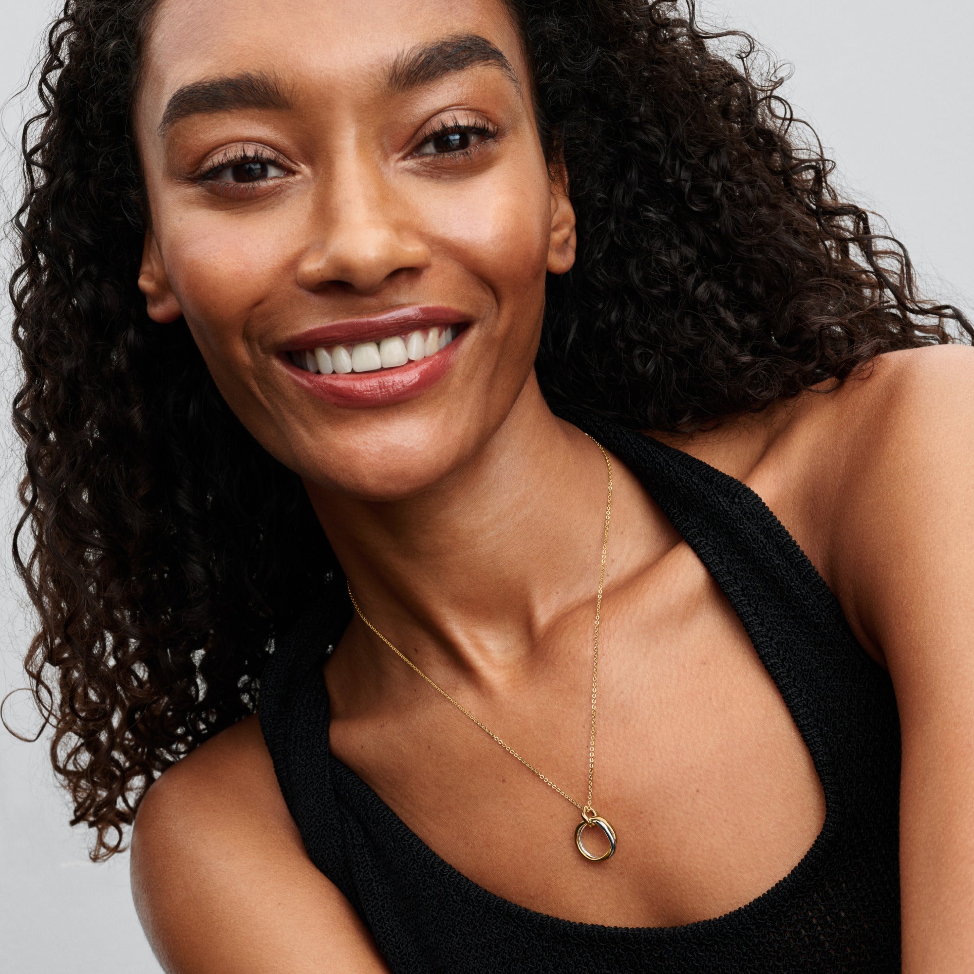PANDORA Organically Shaped Two-Tone Pendant Necklace 14K Gold Plated Unique Metal Blend Summer Necklaces Jewelry Gift