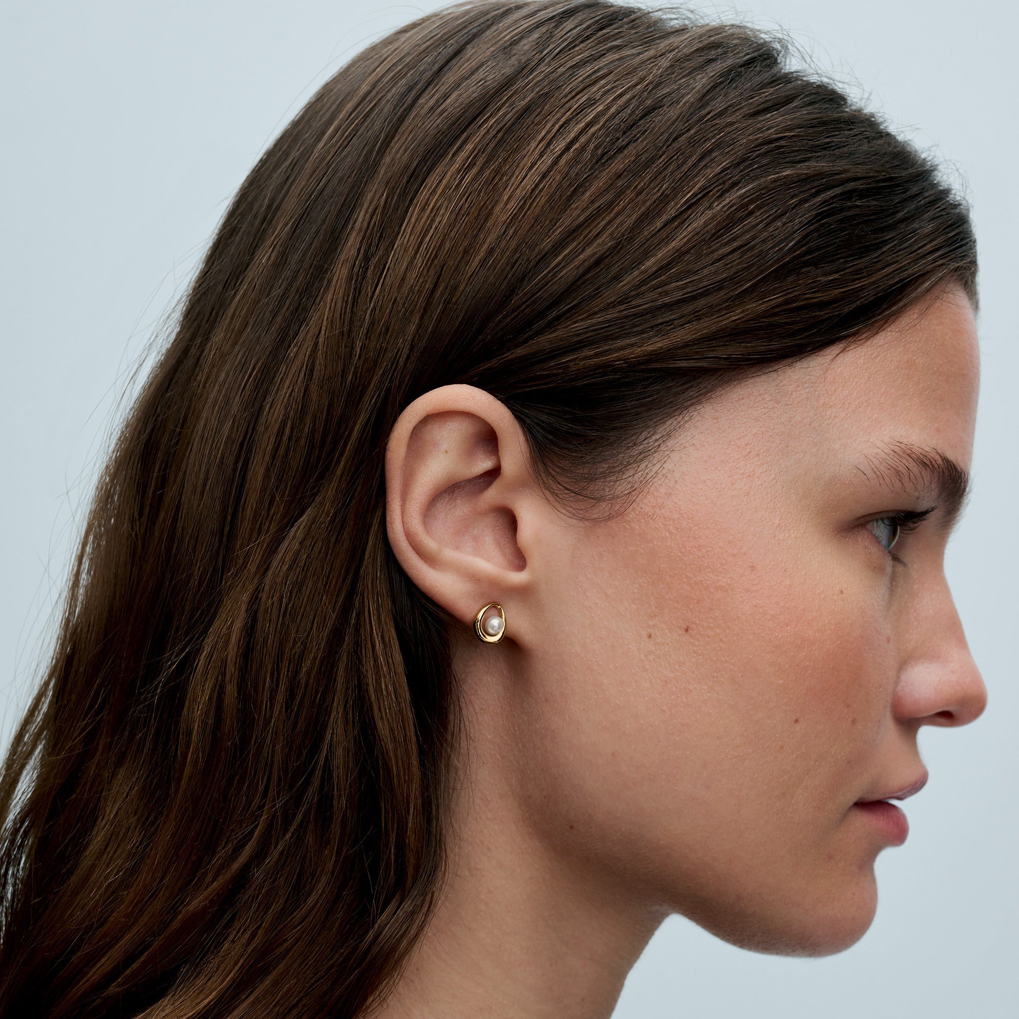 PANDORA Organically Shaped Oval And Treated Freshwater Cultured Pearl Stud Earrings 14K Gold Plated Unique Metal Blend Statement Ring Jewelry Gift