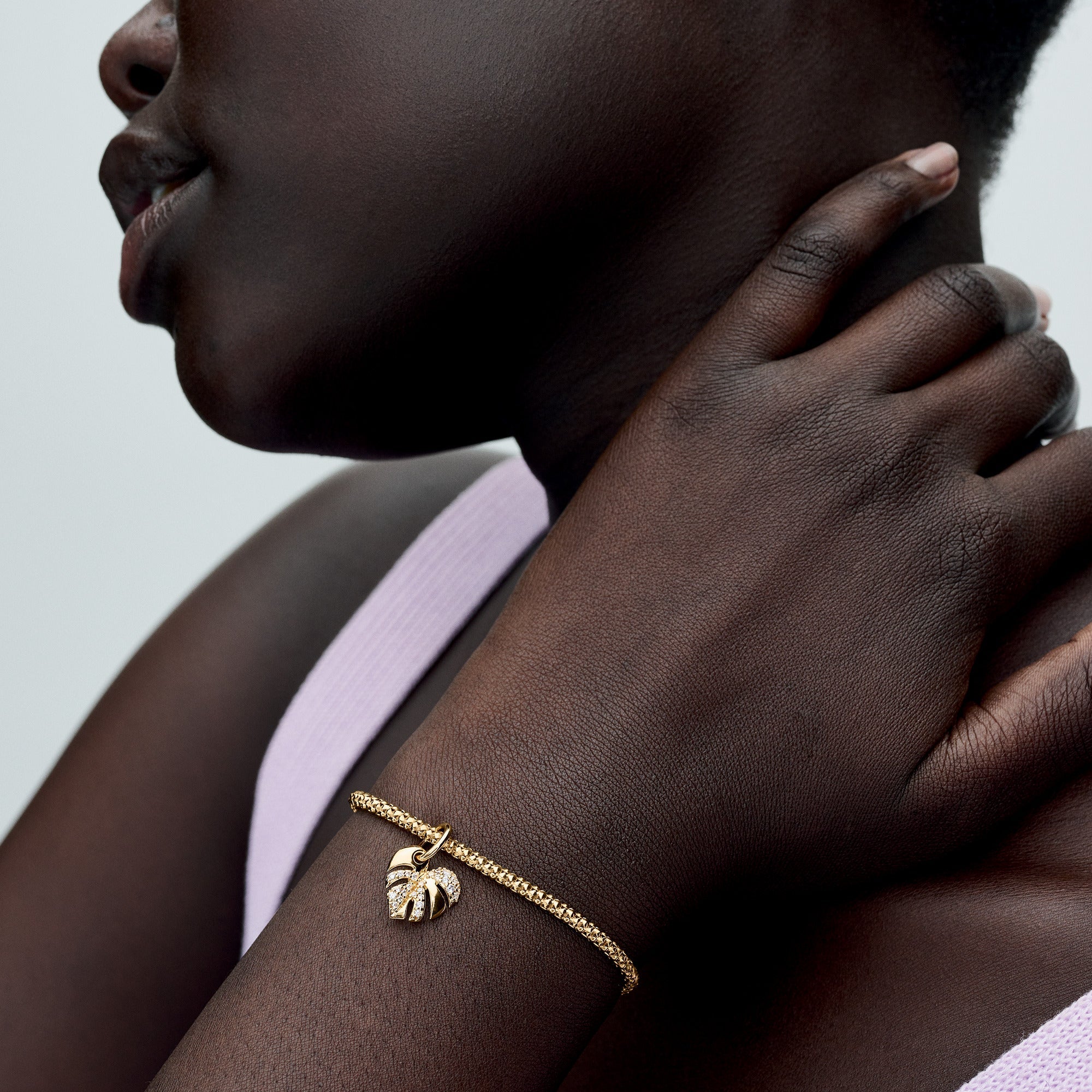 PANDORA Sparkling Monstera Leaf Dangle Charm 14K Gold Plated Unique Metal Blend Clear Nature Charms Bracelet Charm Jewelry Gift