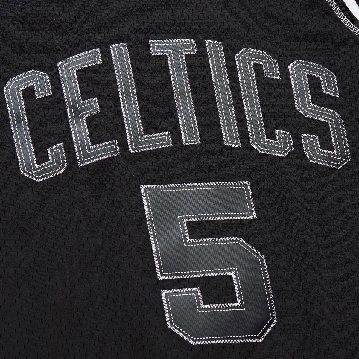 Boston Celtics NBA Mitchell & Ness Kevin Garnett 2007 Contrast 2K Swingman Jersey - Black