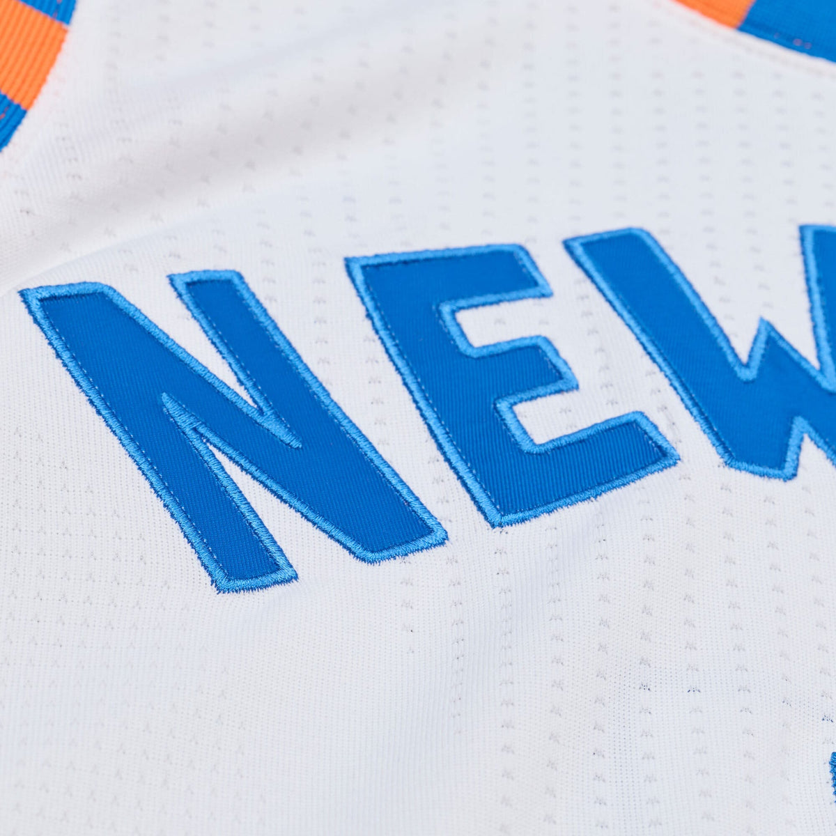New York Knicks NBA Men's Mitchell & Ness Carmelo Anthony White 2015-16 Hardwood Classics Authentic Jersey